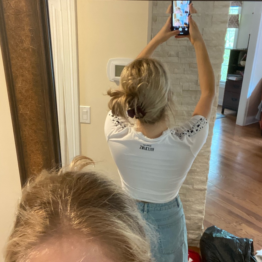 Top - Picture 3 of 4